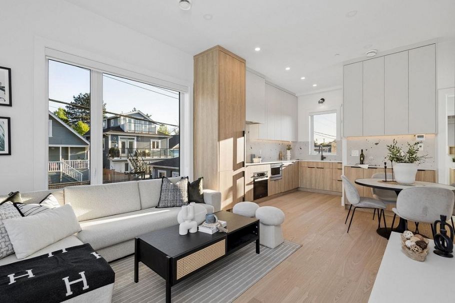 2754 Graveley Street Vancouver, BC - 2