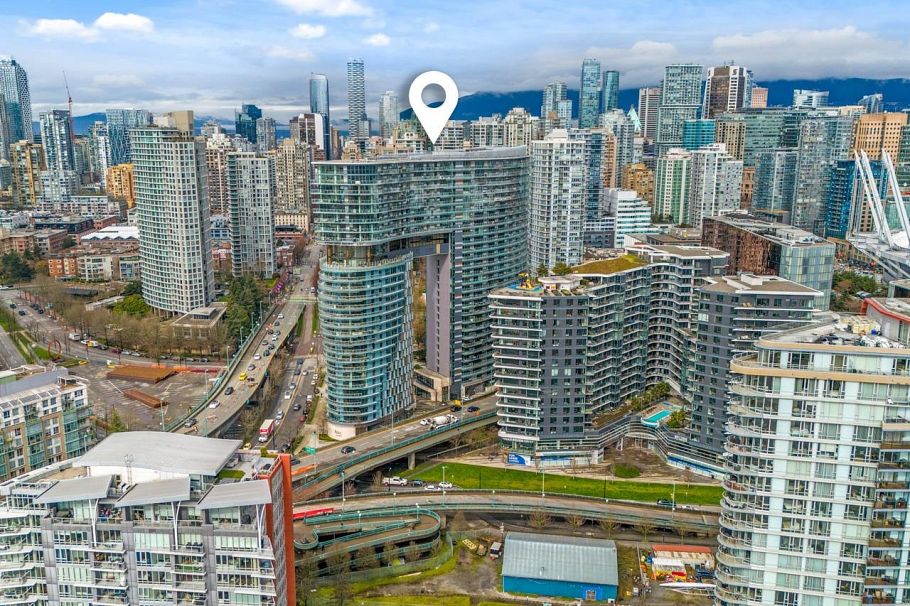 2007 89 Nelson Street Vancouver, BC - 35