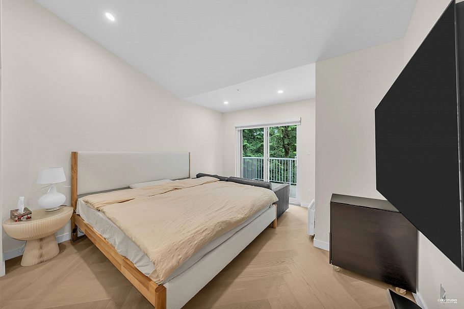 3460 Amberly Place Vancouver, BC - 4