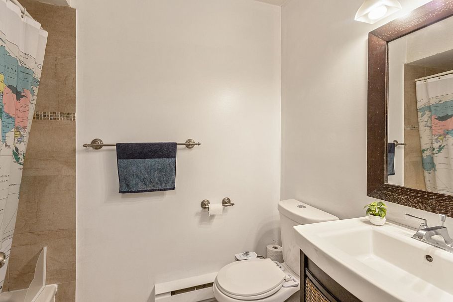 101 3270 W 4th Avenue Vancouver, BC - 16