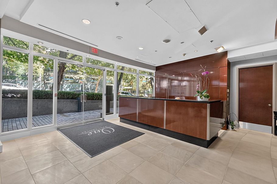 3103 938 Nelson Street Vancouver, BC - 4