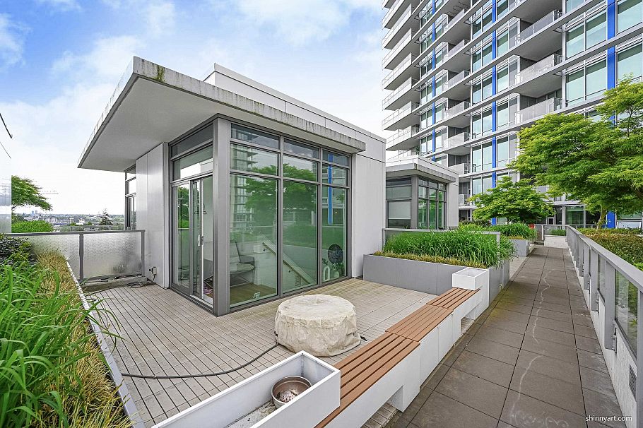 606 1500 Fern Street North Vancouver, BC - 14