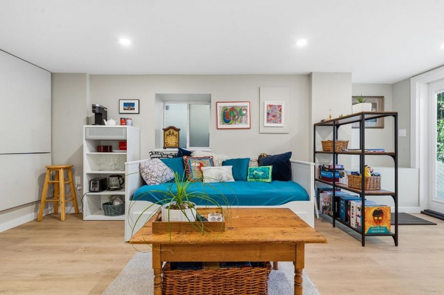 272 E Osborne Road North Vancouver, BC - 20