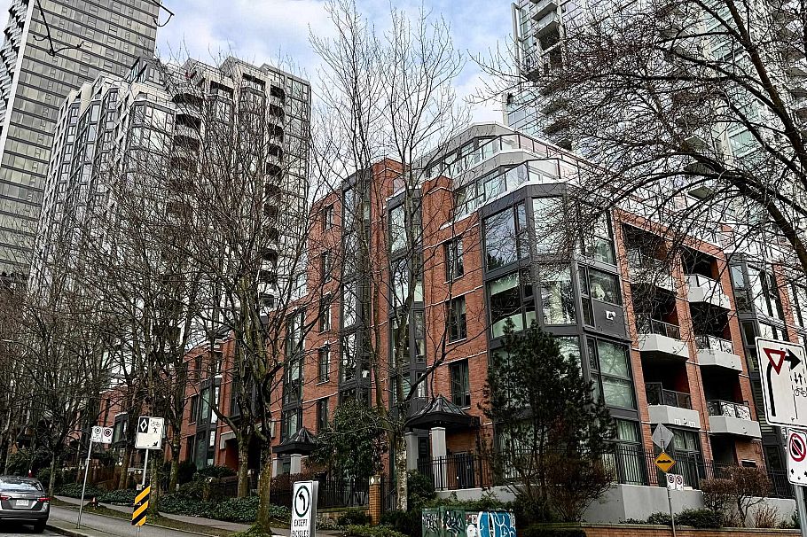 203 1488 Hornby Street Vancouver, BC - 1