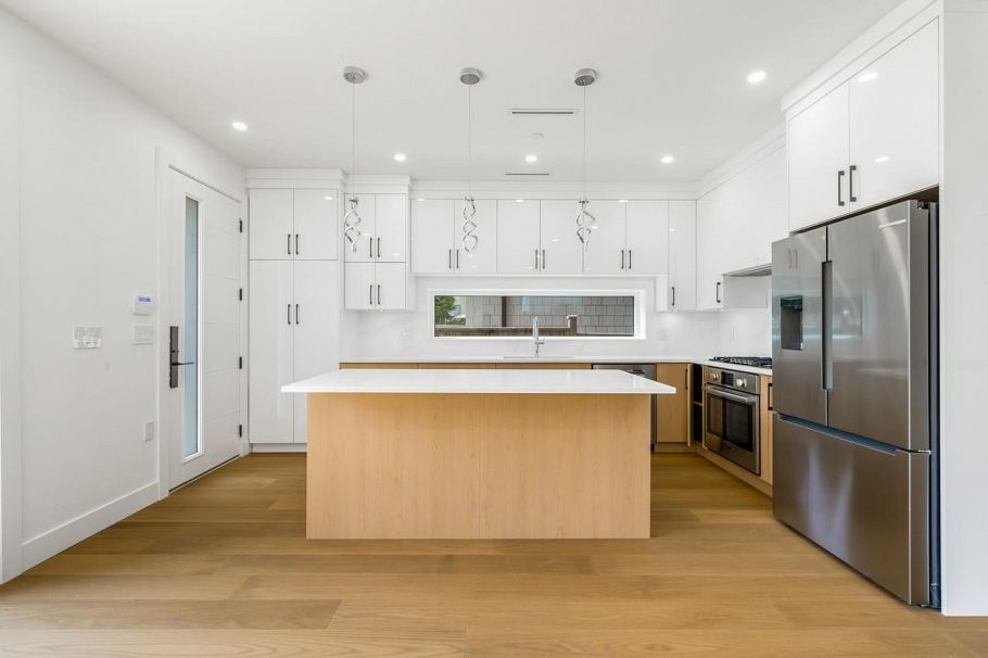 2 950 W 17th Avenue Vancouver, BC - 10