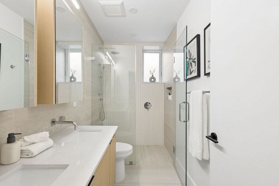 2 2124 E 8 Avenue Vancouver, BC - 23