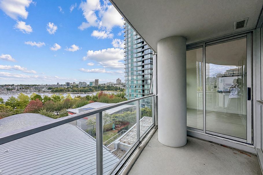 708 1408 Strathmore Mews Vancouver, BC - 16
