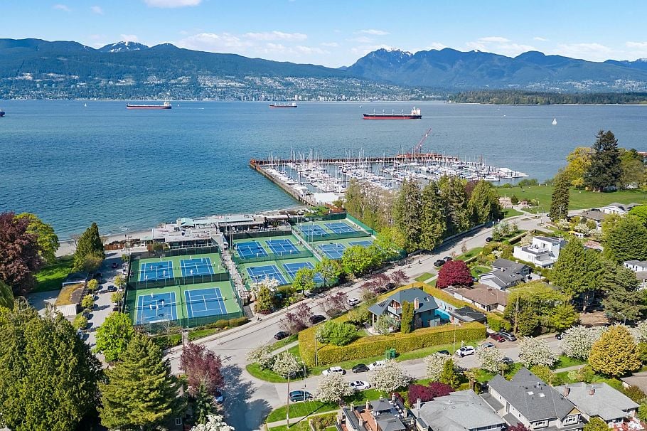 3850 Point Grey Road Vancouver, BC - 1