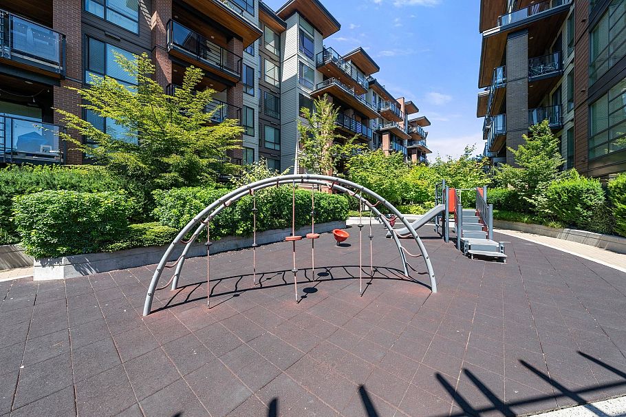 412 719 W 3rd Street North Vancouver, BC - 21