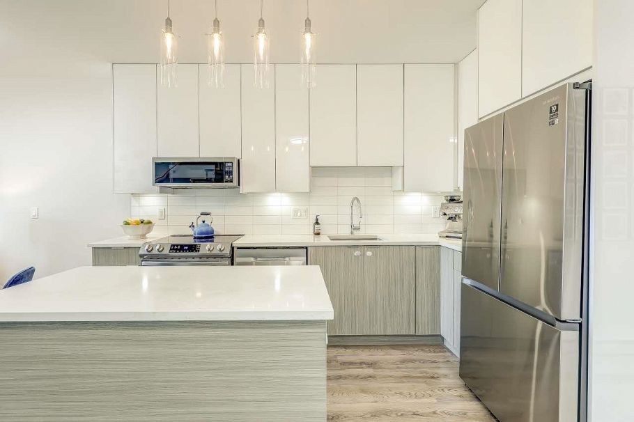 2288 E 33rd Avenue Vancouver, BC - 2