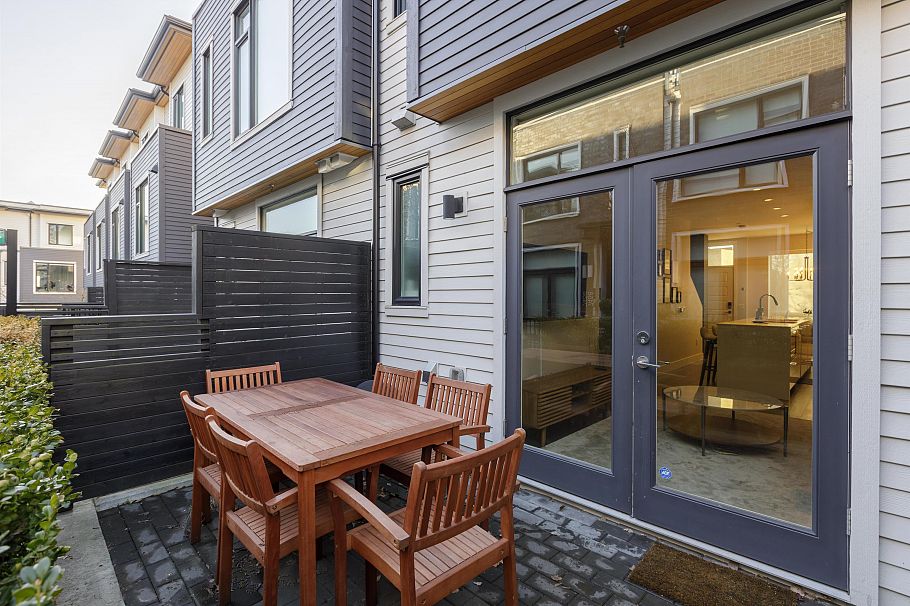7476 Granville Street Vancouver, BC - 27