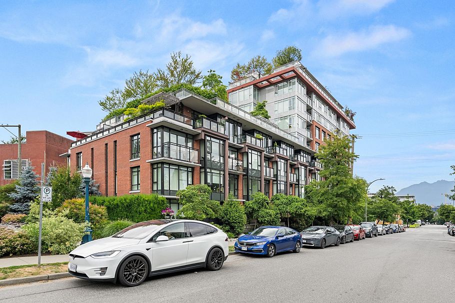 TH6 2349 Scotia Street Vancouver, BC - 34