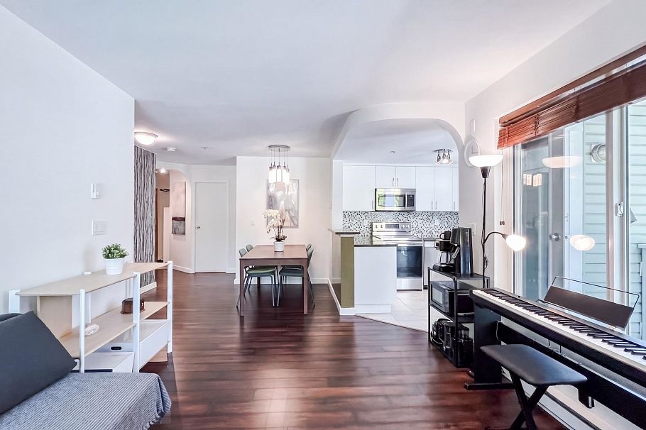 306 1111 Lynn Valley Road North Vancouver, BC - 9