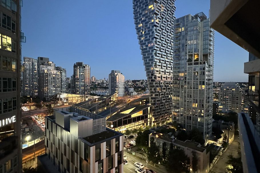 1207 889 Pacific Street Vancouver, BC - 6