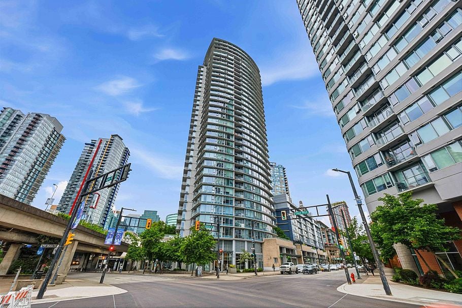 2901 689 Abbott Street Vancouver, BC - 1