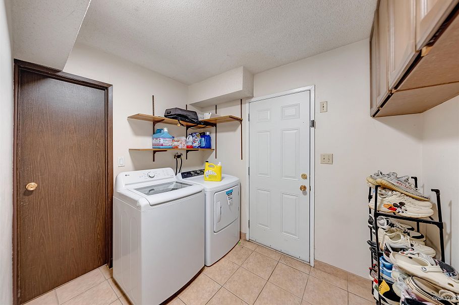 2537 E 27th Avenue Vancouver, BC - 19