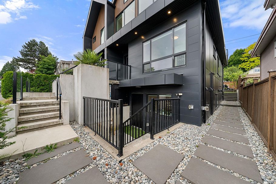 5027 Inverness Street Vancouver, BC - 20