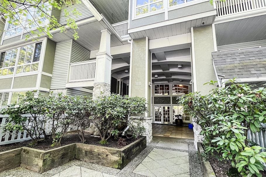 306 1111 Lynn Valley Road North Vancouver, BC - 2