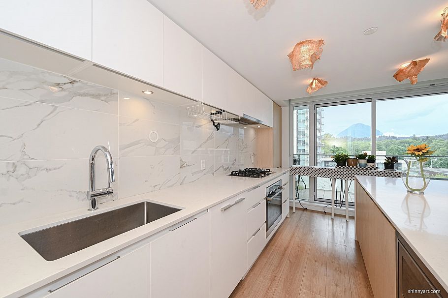 606 1500 Fern Street North Vancouver, BC - 6