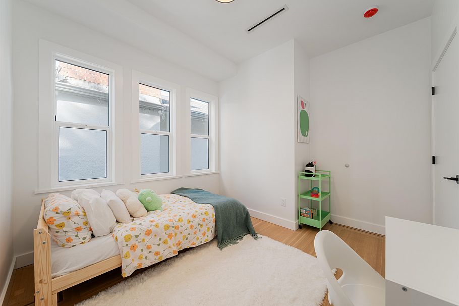 2280 Blenheim Street Vancouver, BC - 16