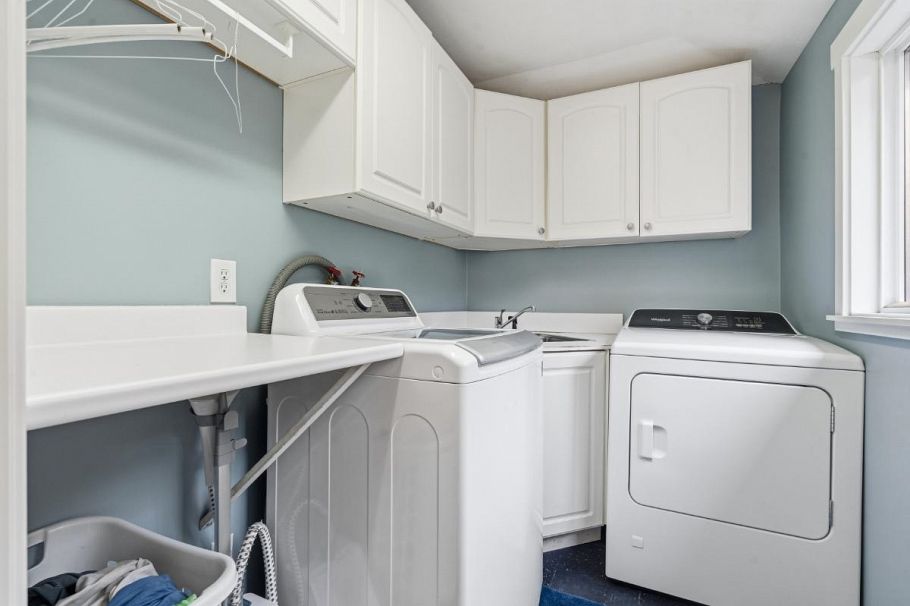 272 E Osborne Road North Vancouver, BC - 12