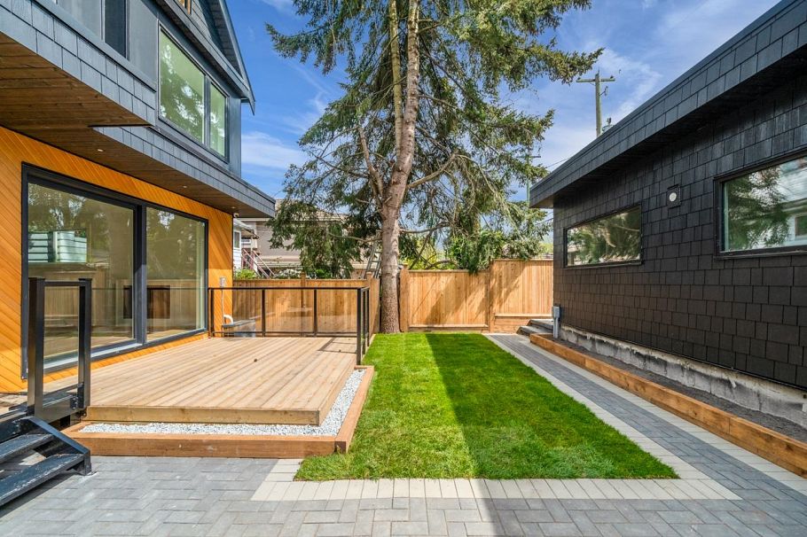 2 950 W 17th Avenue Vancouver, BC - 34