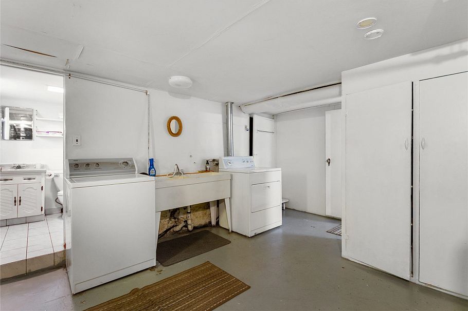 2461 Dundas Street Vancouver, BC - 17