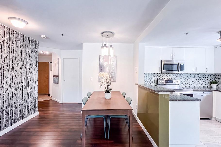 306 1111 Lynn Valley Road North Vancouver, BC - 12