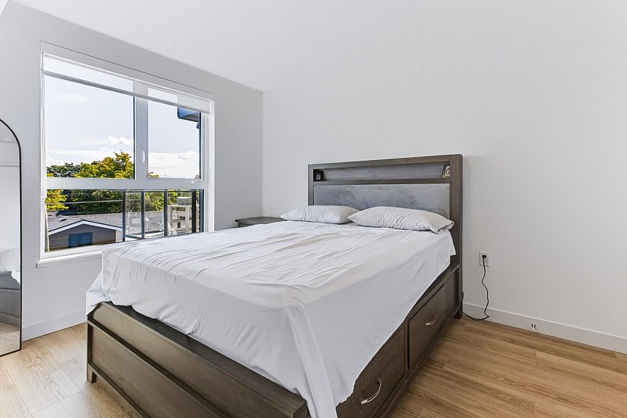 406 2419 Grant Street Vancouver, BC - 15