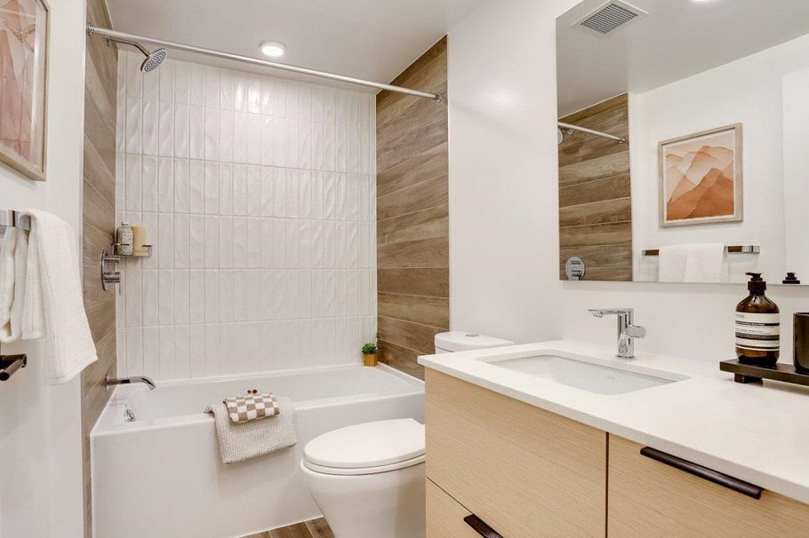 208 8080 Oak Street Vancouver, BC - 12