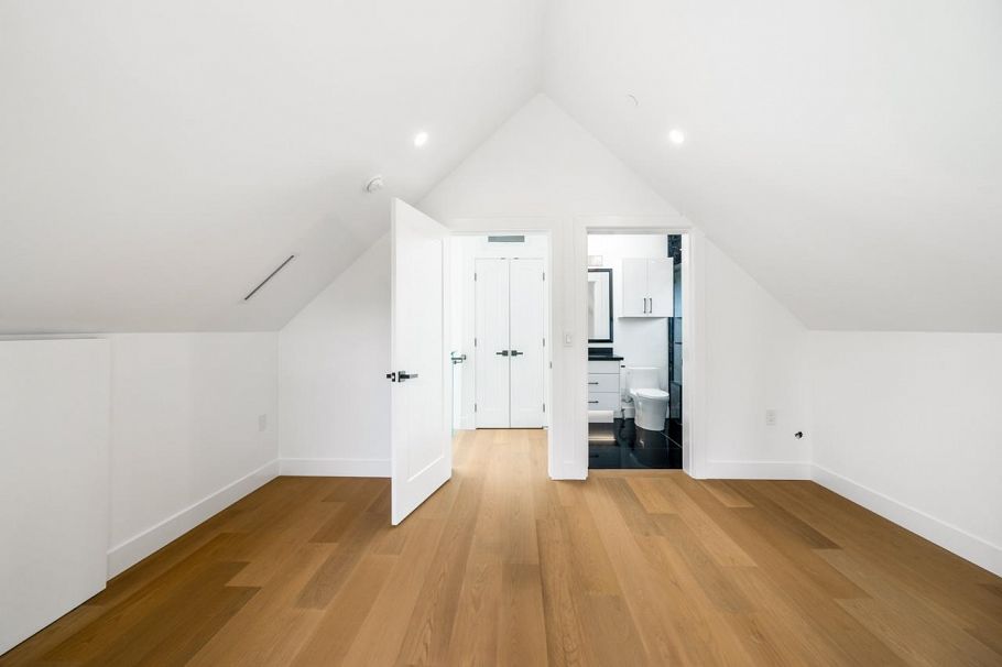 2 950 W 17th Avenue Vancouver, BC - 26