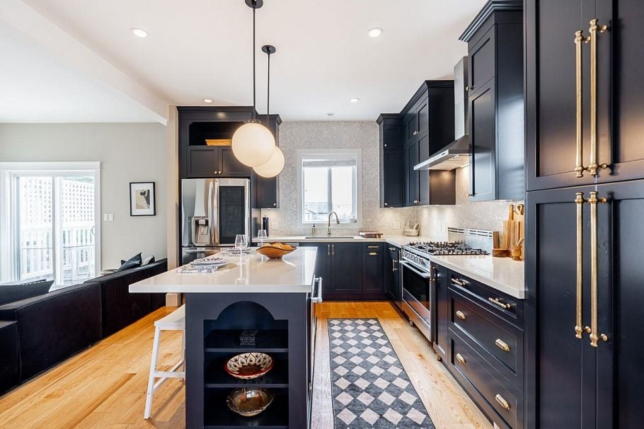 457 E 11th Street North Vancouver, BC - 3