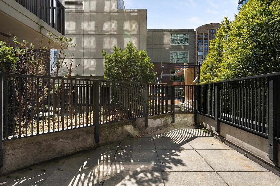 401 1055 Homer Street Vancouver, BC - 25
