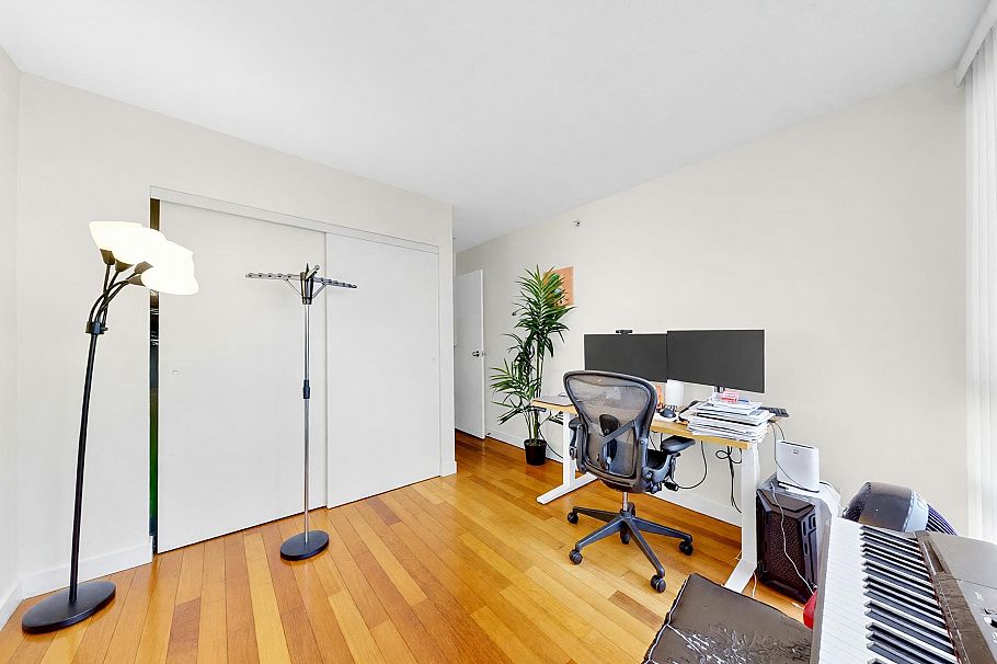 708 1408 Strathmore Mews Vancouver, BC - 9