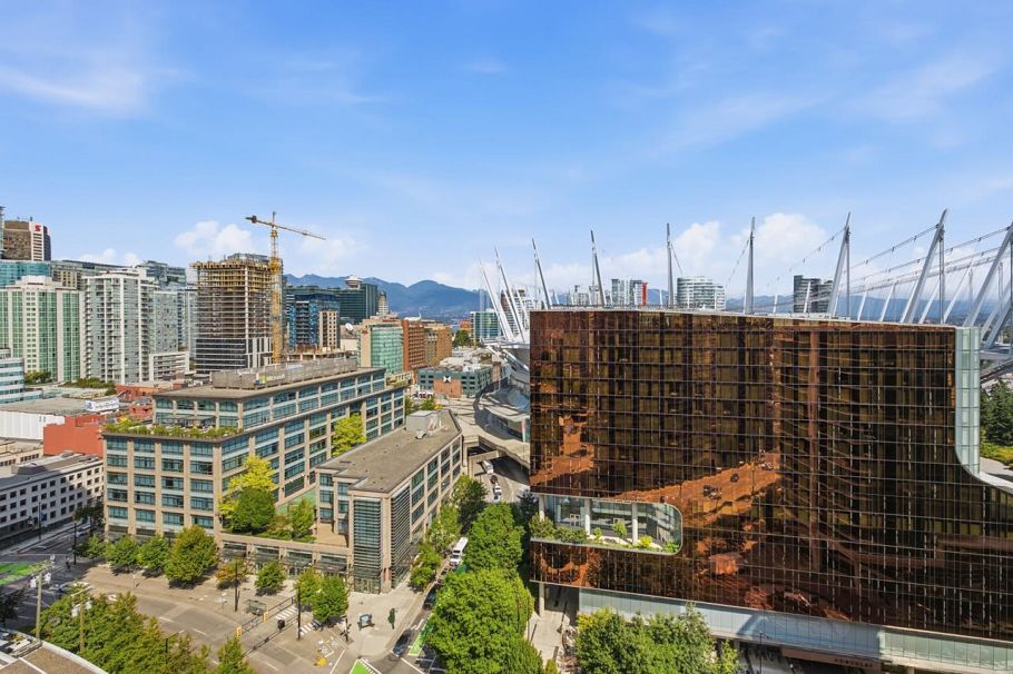 2007 89 Nelson Street Vancouver, BC - 24