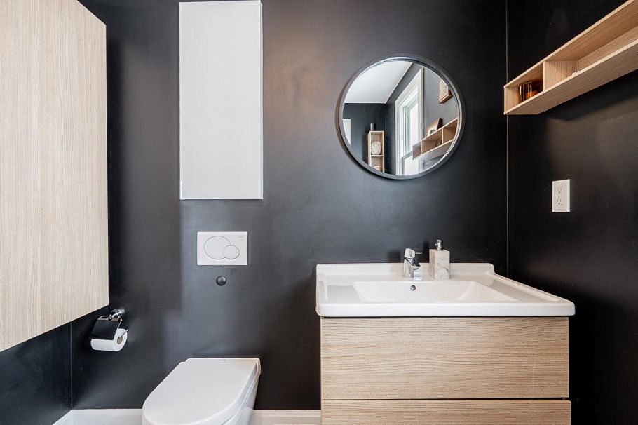457 E 11th Street North Vancouver, BC - 14