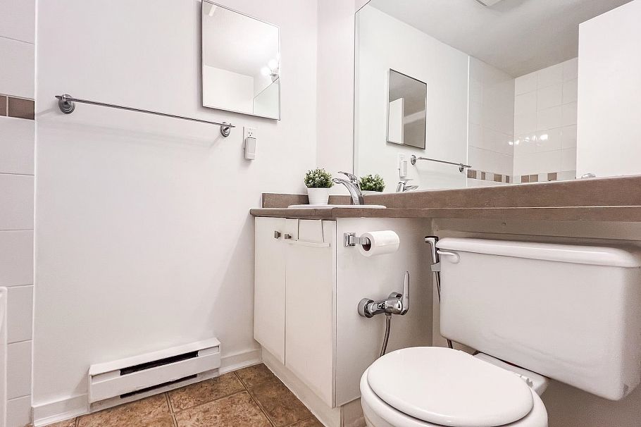 306 1111 Lynn Valley Road North Vancouver, BC - 18