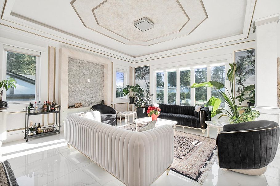 512 W 23rd Street North Vancouver, BC - 6
