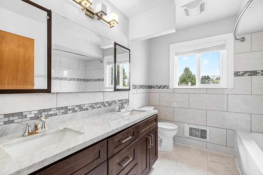642 W 53rd Avenue Vancouver, BC - 24