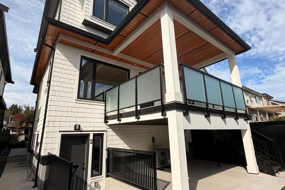1554 W 66th Avenue Vancouver, BC - 1