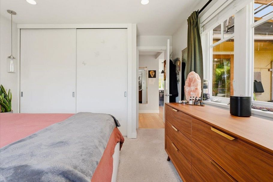 2607 E 5th Avenue Vancouver, BC - 16