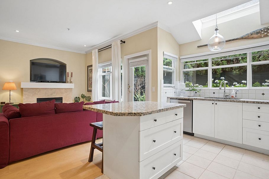 5380 Larch Street Vancouver, BC - 15