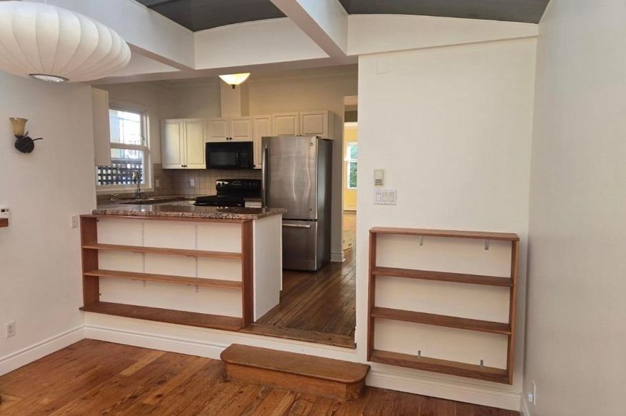 408 E 2nd Street North Vancouver, BC - 16