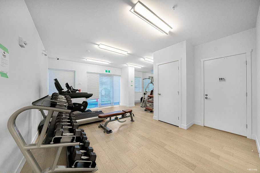 6739 Cambie Street Vancouver, BC - 27