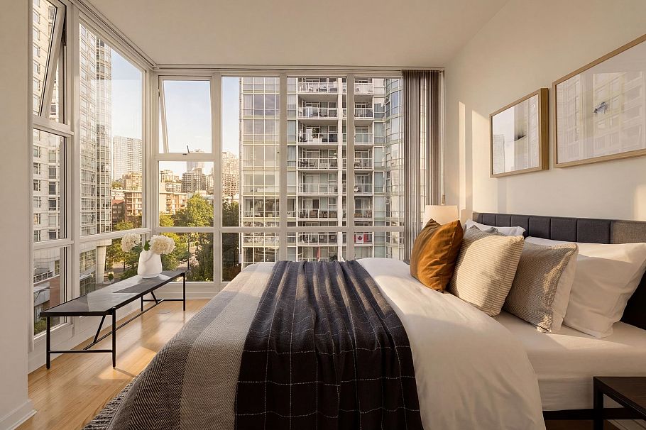 702 1099 Marinaside Crescent Vancouver, BC - 15