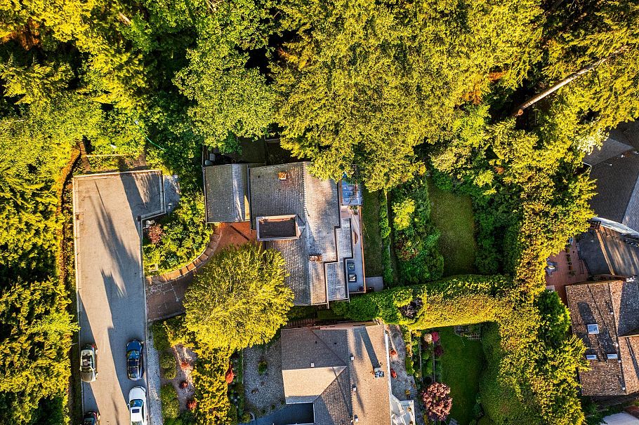 187 Rondoval Crescent North Vancouver, BC - 36