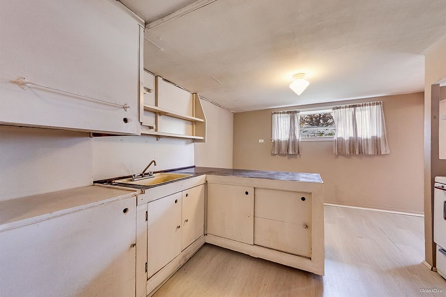 96 W 16th Avenue Vancouver, BC - 34