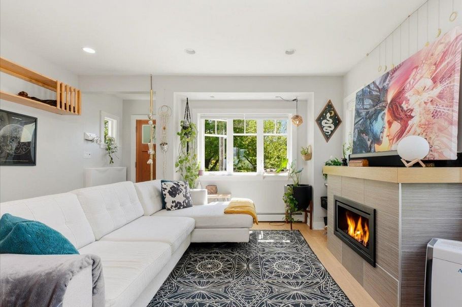 2607 E 5th Avenue Vancouver, BC - 2