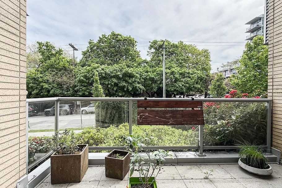 390 E 11TH AVE, Vancouver BC V5T 4V9 Vancouver, BC - 14