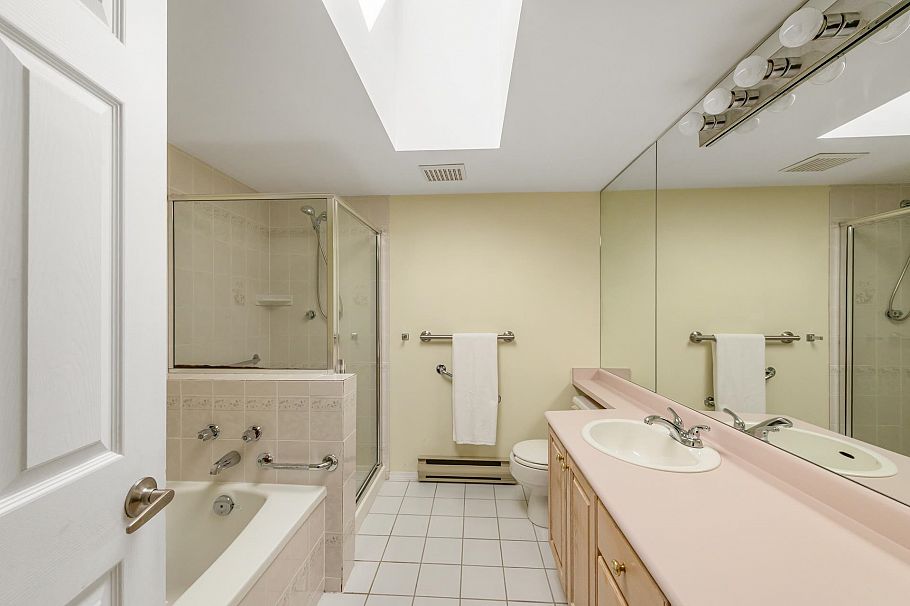 303 3373 Capilano Crescent North Vancouver, BC - 27